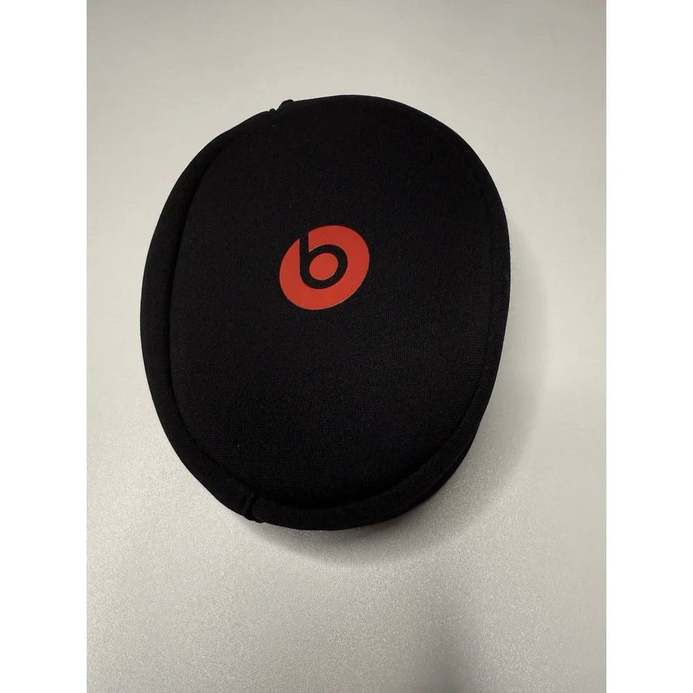 Beats Headphone Carrying Case Black Red Zipper Soft Shell Padded 5x6